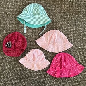 Girls hats. Range 1mos.-24mos.